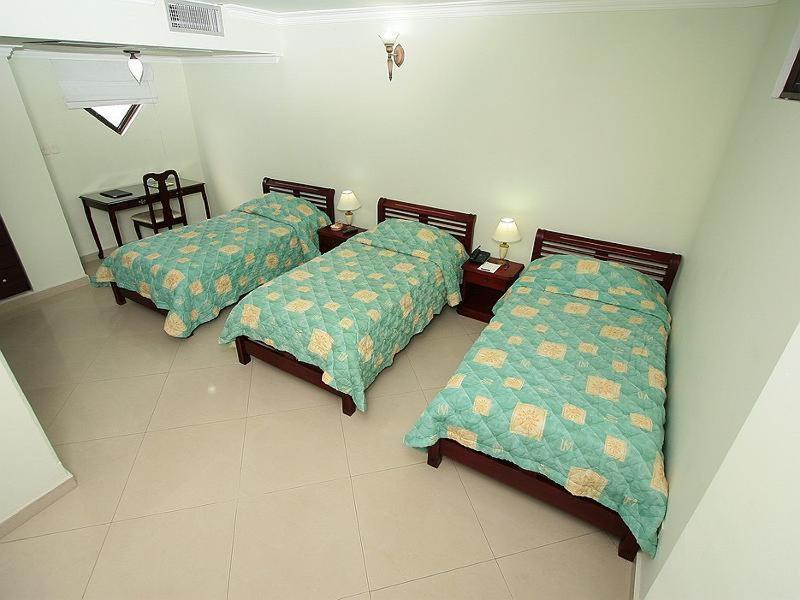 Hotel Intersuites Barranquilla  Exteriör bild