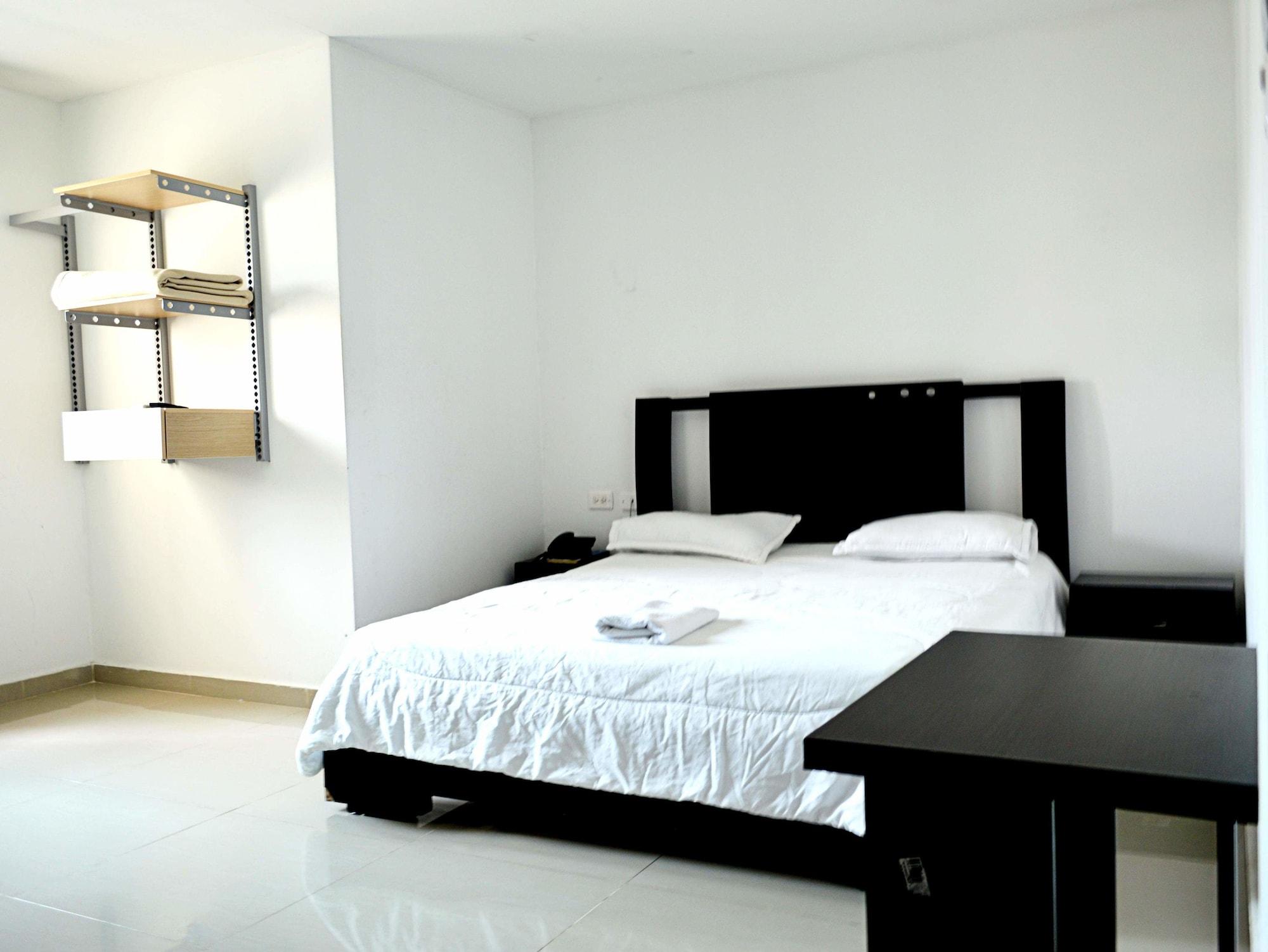 Hotel Intersuites Barranquilla  Exteriör bild