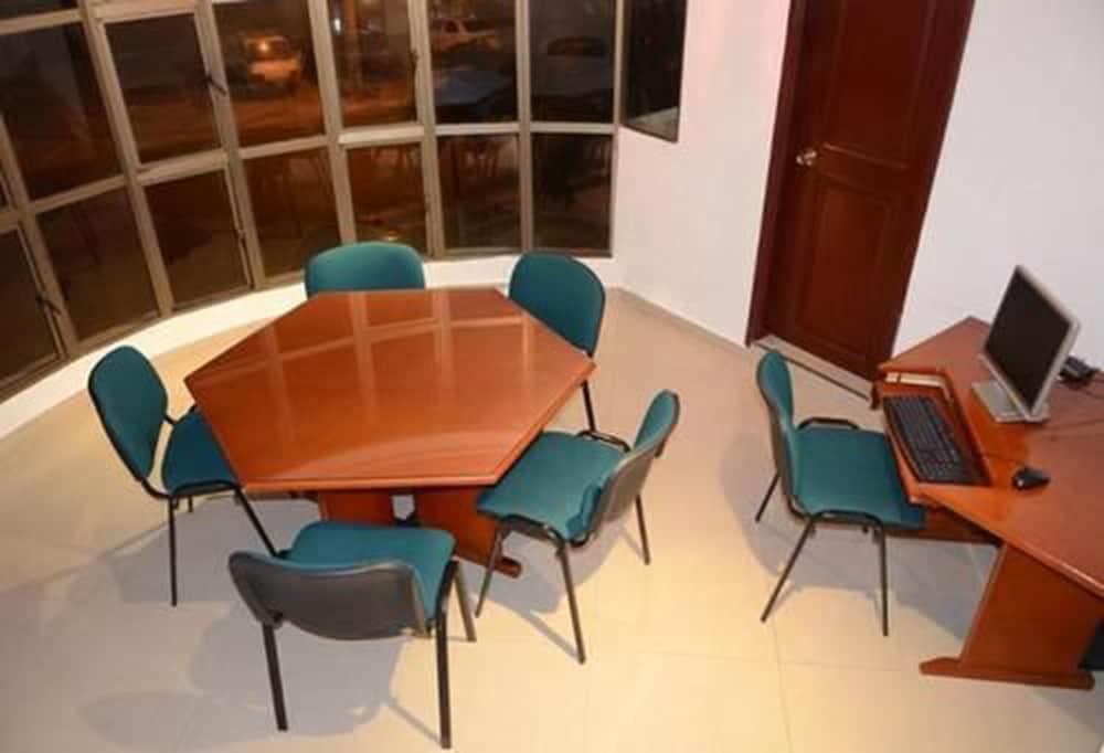 Hotel Intersuites Barranquilla  Exteriör bild