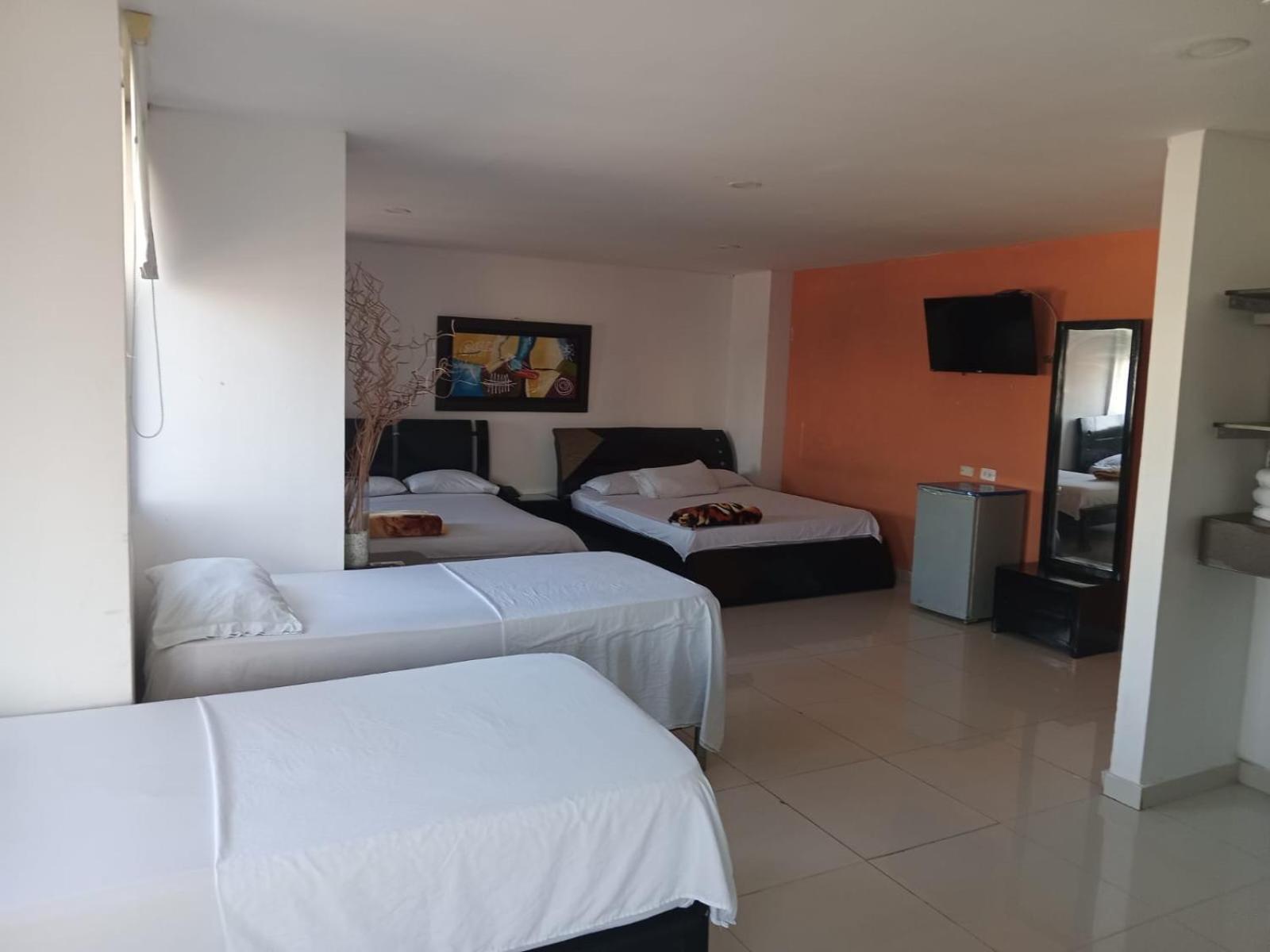 Hotel Intersuites Barranquilla  Exteriör bild