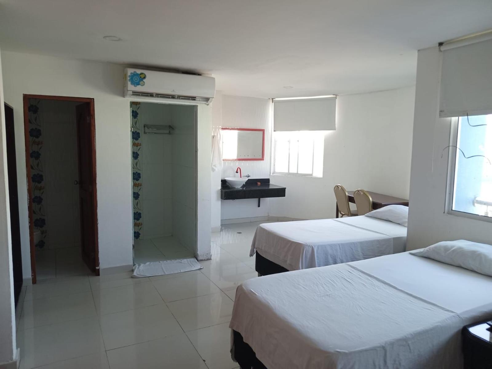 Hotel Intersuites Barranquilla  Exteriör bild