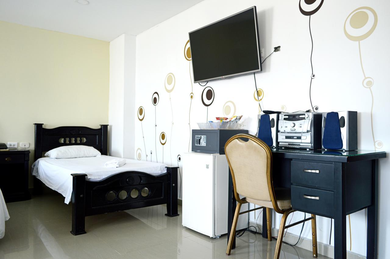 Hotel Intersuites Barranquilla  Exteriör bild