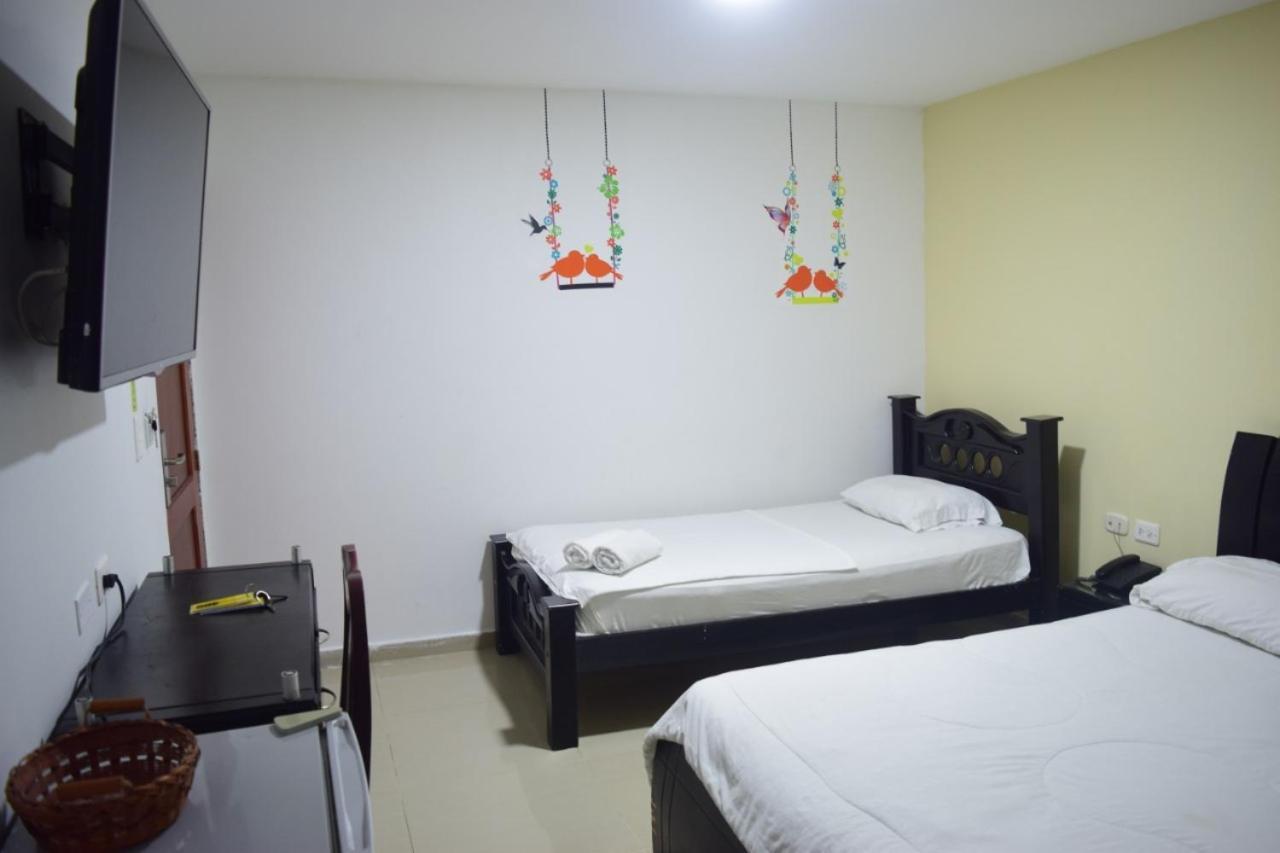 Hotel Intersuites Barranquilla  Exteriör bild